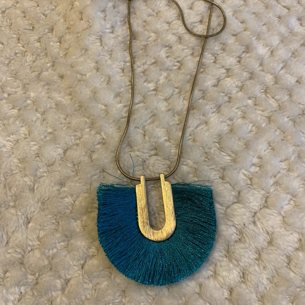 Long fringe necklacd